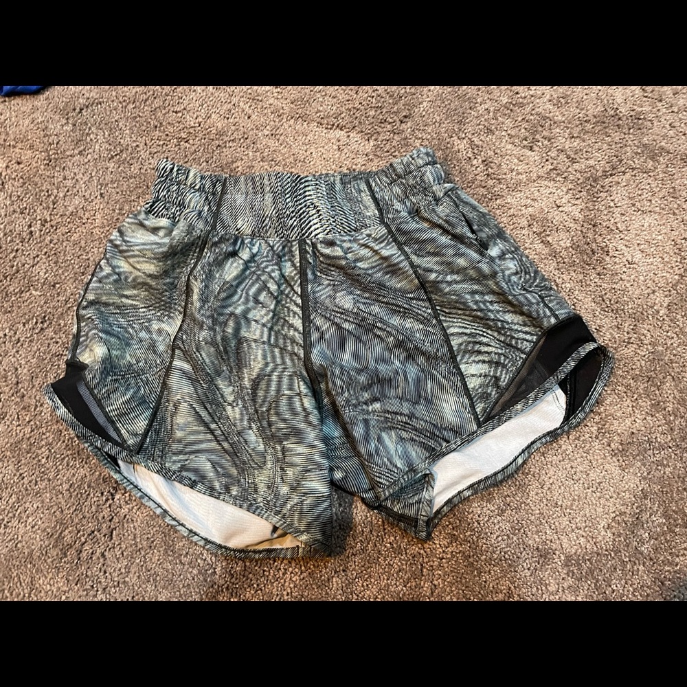 Perfect condition lulu shorts
